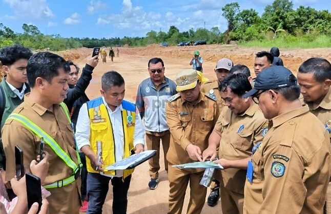 Bontang Rampungkan Pembukaan Lahan Sekolah Rakyat, Tinggal Menunggu DED Kemensos Lahan 8 Hektare Sekolah Rakyat Belum Bersertifikat, BPN Siap Percepat Prosesnya Tunggu Sertifikat Lahan 8 Hektare, Sekolah Rakyat Bontang Ditarget Mulai Dibangun Oktober 2026 Mulai 2026, Pemprov Kaltim Bangun Sekolah Rakyat di Kukar, PPU, dan Bontang Mulai 2026, Pemprov Kaltim Bangun Sekolah Rakyat Permanen di Kukar, PPU, dan Bontang Sekolah Rakyat di Bontang Masuk Prioritas Nasional, Pembangunan Dimulai 2026 Sekolah Rakyat di Bontang Bakal Punya Asrama, Lapangan Bola, hingga Sanggar Seni Sekolah Rakyat bakal Dibangun di Bontang Lestari, Fasilitas Modern, Anggaranya Rp250 Miliar