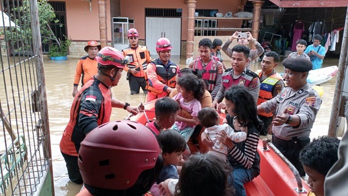 1.296 Kepala Keluarga di Bontang Terdampak Banjir Air Capai Satu Meter, Puluhan Warga Bontang Permai Terpaksa Mengungsi di Masjid dan Rumah Kerabat
