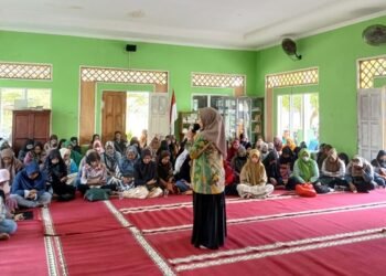 Parenting Skill di SMPN 8 Bontang: Bekal Orang Tua Hadapi Anak Zaman Digital