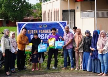 Peduli Sesama, Rutan Pangkep Turun Langsung Salurkan Bantuan Sembako ke Warga
