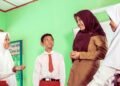 Berebut 20 Kursi, 128 Guru SD Adu Nasib di Seleksi Guru Pengganti Bontang Guru Non-ASN Terancam, Kaltim Siapkan Skema Rp50 Ribu per Jam Tekanan Guru Meningkat, Bontang Mulai Tangani Kesehatan Mental Pendidik 26.975 Guru dan Ustaz di Kaltim Bakal Terima Insentif Rp 1,5 Juta per Tiga Bulan Insentif Guru Honorer di Kaltim Naik Rp500 Ribu per Bulan, Gubernur Targetkan Bisa Capai Rp1 Juta