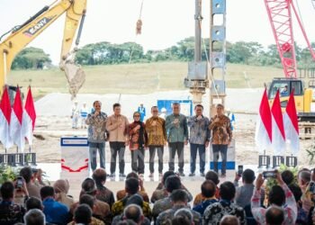 Investasi Rp89 Triliun jadi Kunci Dorong Ekonomi Kaltim 2026 Pabrik Soda Ash Rp5 Triliun di Bontang Mulai Rekrut 800 Pekerja Secara Bertahap Pabrik Soda Ash Pupuk Kaltim Siap Produksi 300 Ribu Ton per Tahun, Serap 174 Ribu Ton Emisi Karbondioksida per Tahun