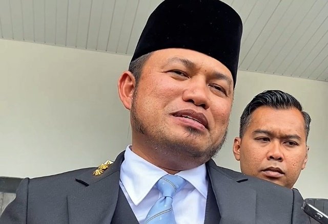 TKD Kaltim Dipangkas 30 Persen, Rudy Mas'ud Curhat ke DPR: Pelayanan Terganggu Dihujani Kritik, Gubernur Kaltim Kembalikan Range Rover Rp8,5 Miliar Gubernur Kaltim Bantah Terlibat Dugaan Intimidasi terhadap Media Pers