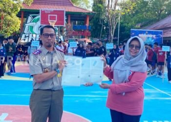 Momentum Hari Guru Nasional, BPN/ATR Serahkan Sertifikat Lahan untuk SMAN 2 Bontang