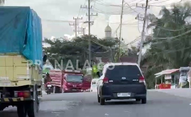 Tabrak Motor di Bontang, Remaja 15 Tahun Kabur hingga Ditangkap di Sangatta Mobil Ayla Hitam Ugal-ugalan, Tabrak Motor dan Nyaris Sebabkan Kecelakaan Beruntun di Bontang