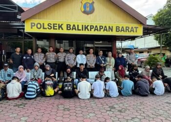 Tawuran Remaja di Balikpapan Digagalkan Polisi, 14 Anak Diamankan, Celurit hingga Busur Disita