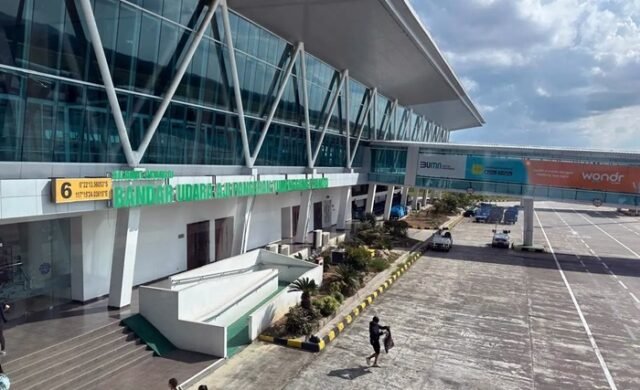 Harga Tiket Pesawat Samarinda Masih Mahal, Padahal Avtur Sudah Turun 10 Persen Tiket Pesawat dari Samarinda Naik, Ada yang Capai Rp4,8 Juta Tarif Pesawat dari Samarinda Naik, Ada yang Capai Rp4,8 Juta Dijadwalkan Februari 2026, Bandara APT Pranoto Samarinda Siap Buka Rute Internasional