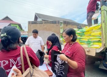 Antre Hingga Lima Jam, Warga Bontang Serbu Gerakan Pangan Murah