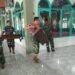 Sambut Ramadan, Kodim 0908/Bontang Gelar Karya Bakti Bersihkan Masjid Al Abror