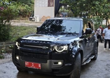Penjelasan Wali Kota Samarinda soal Sewa Mobil Dinas Rp160 Juta per Bulan Land Rover Defender Wali Kota Samarinda Ternyata Kendaraan Sewa, Nilainya Rp 160 Juta per Bulan