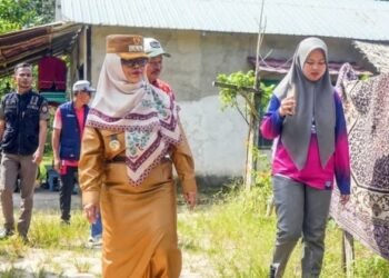 Wali Kota Bontang Blusukan, Pastikan Bantuan Sosial Tepat Sasaran hingga Edukasi Lansia