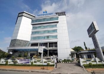 Direksi Bankaltimtara Tak Diperpanjang, Wajib Ikut Seleksi Ulang sesuai POJK Dari Bank DKI ke Bankaltimtara, Ini Rekam Jejak Romy Wijayanto yang Dipilih Jadi Dirut Kinerja Turun dan Terseret Kasus, Alasan Dirut Bankaltimtara Diganti