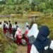 Anak-Anak Longjok Kutim Menantang Sungai Tiap Hari, Jembatan Tak Kunjung Ada