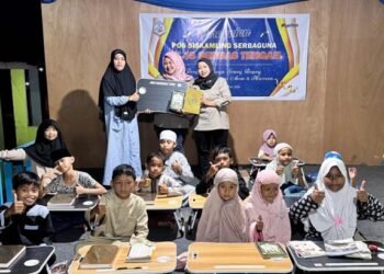 Legislator Kaltim, Shemmy Salurkan Bantuan Alquran untuk Warga Bontang, Dukung Pembelajaran Mengaji Anak