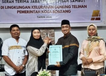 Sertijab Lurah Gunung Telihan Bontang, Meti Tandi Resmi Gantikan Cholid Hanafi