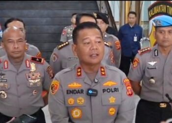 VIDEO: Respons Kapolda Kaltim soal Warga dan Polisi Adu Mulut hingga Saling Dorong di Polresta Balikpapan Viral Warga dan Polisi Adu Mulut hingga saling Dorong di Polresta Balikpapan, Kapolda Kaltim Turun Tangan