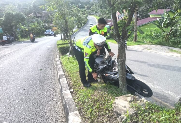 Pelajar Korban Kecelakaan di Tanjakan RSUD Bontang Meninggal Dunia Pelajar Terlindas di Tanjakan RSUD Bontang, Wajah Bersimbah Darah