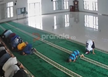 Khawatir Bikin Cedera, Anak-Anak Bontang Mulai Meniru “Sujud Freestyle” hingga di Masjid
